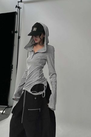 WARDEN EDGE Sculpted Hooded Top