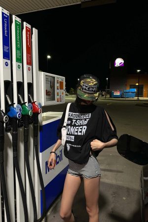 WARDEN EDGE Slashed Shoulder Graphic T-Shirt