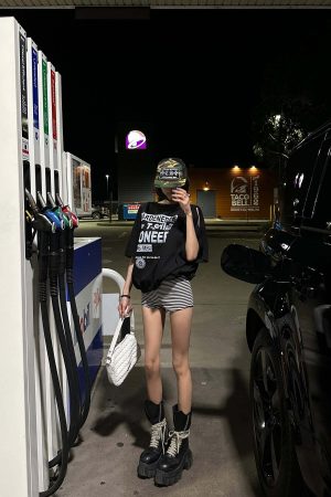 WARDEN EDGE Slashed Shoulder Graphic T-Shirt