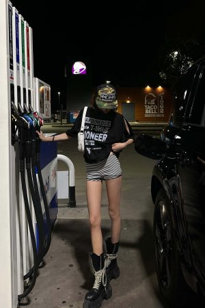 WARDEN EDGE Slashed Shoulder Graphic T-Shirt