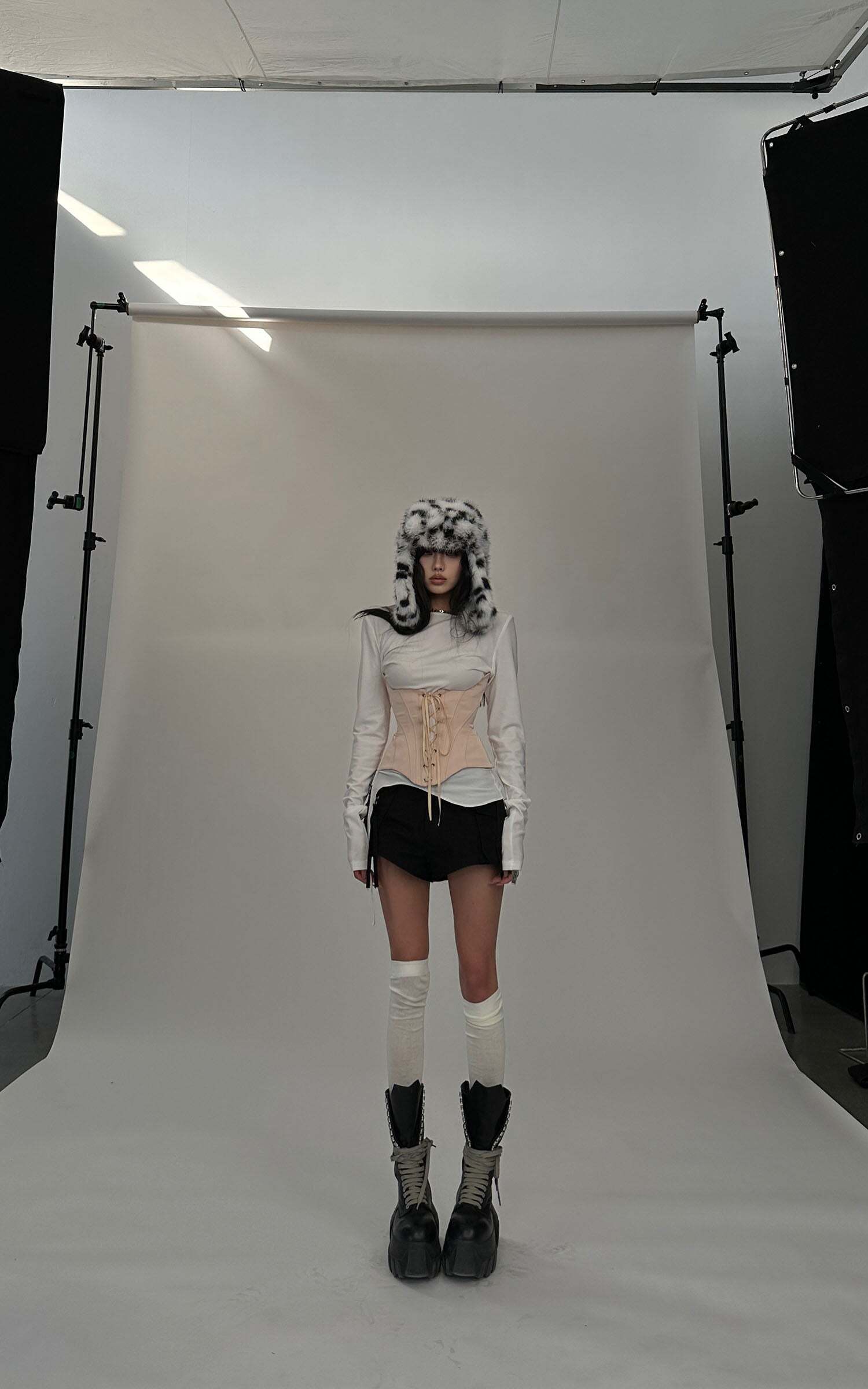 WARDEN EDGE Utility Pocket Cargo Shorts WARDEN EDGE Utility Pocket Cargo Shorts