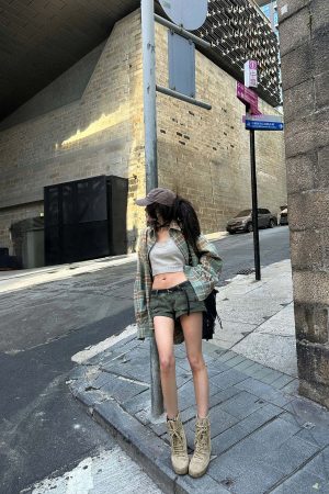 WARDEN EDGE Utility Pocket Shorts