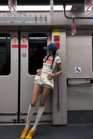 WARDEN EDGE White Bloom Shorts