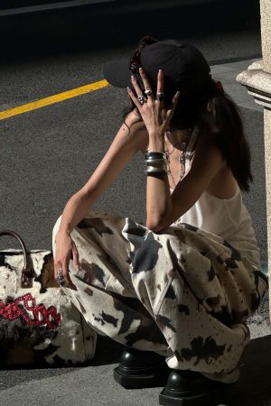 WARDEN EDGE Wide-Leg Bleach Denim Pants with Pleat Details