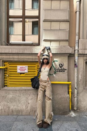 WARDEN EDGE Wide Leg Cargo Pants with Strap Details and Detachable Pocket