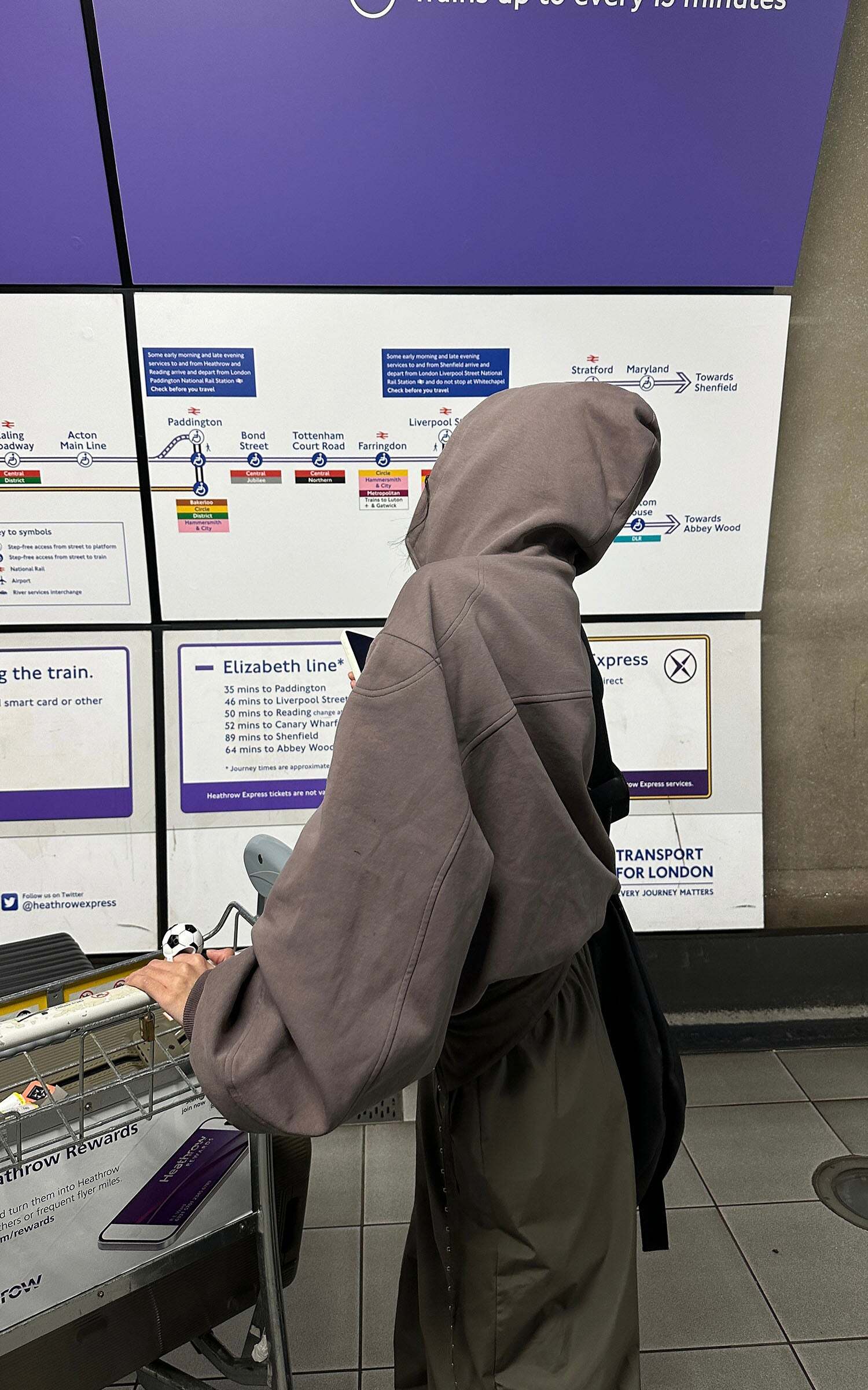 WARDEN EDGE Zipped Hooded Sweatshirt Jacket WARDEN EDGE Zipped Hooded Sweatshirt Jacket