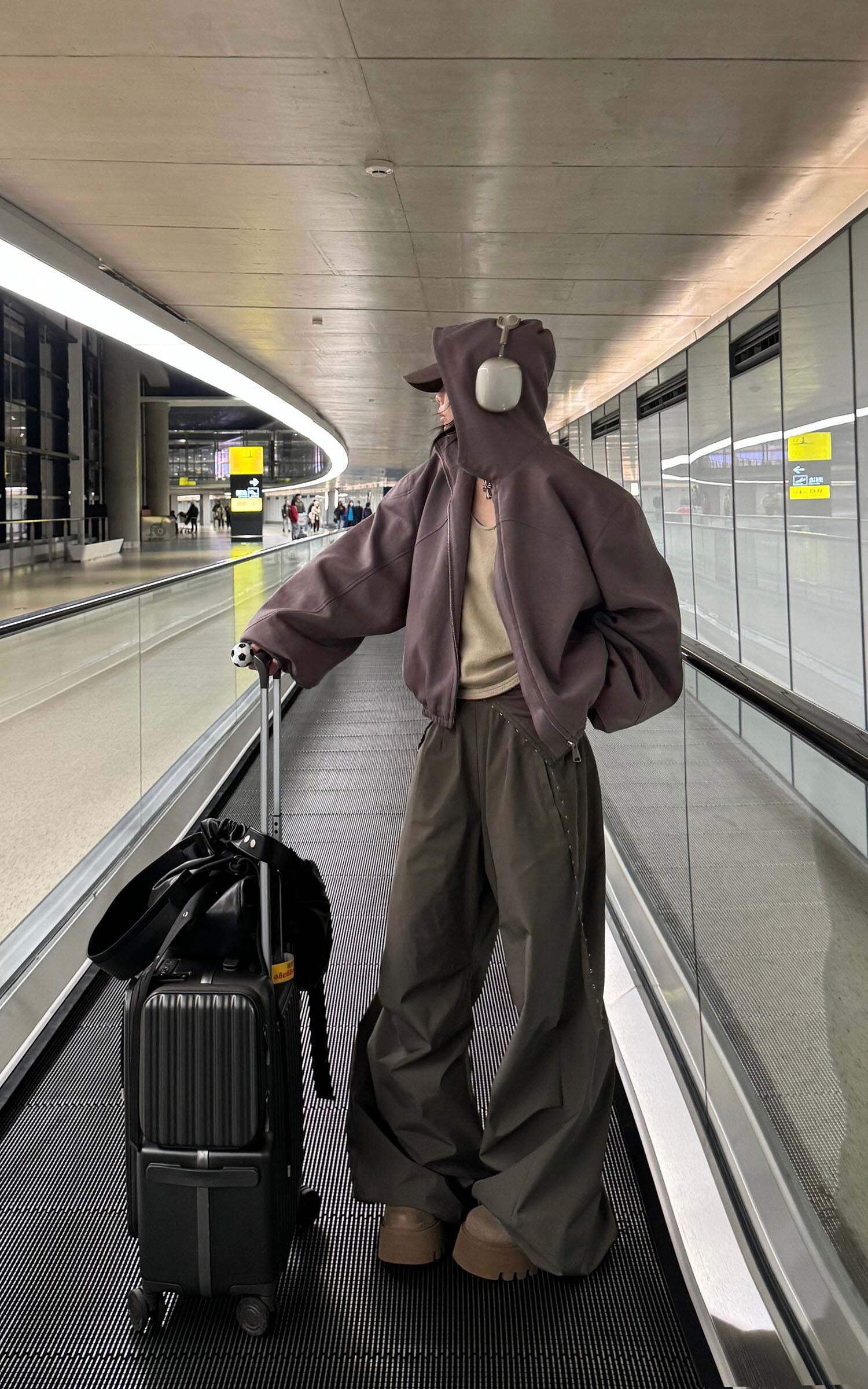 WARDEN EDGE Zipped Hooded Sweatshirt Jacket WARDEN EDGE Zipped Hooded Sweatshirt Jacket