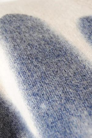 Wavy Line Design Knitted Sweater