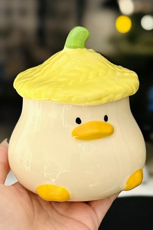 Adorable Yellow Duck Ceramic Mug with Lid – Perfect for Party Animal Costume Lovers
