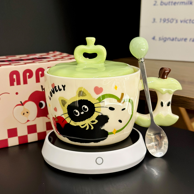 Beautiful Ceramic Apple Mug with Lid and Spoon - Perfect Gift for Girls, Ideal for Birthdays and New Year Celebrations