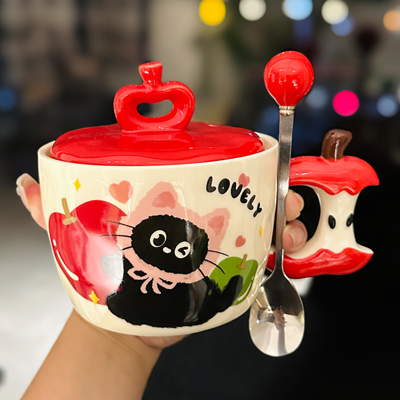Beautiful Ceramic Apple Mug with Lid and Spoon - Perfect Gift for Girls, Ideal for Birthdays and New Year Celebrations