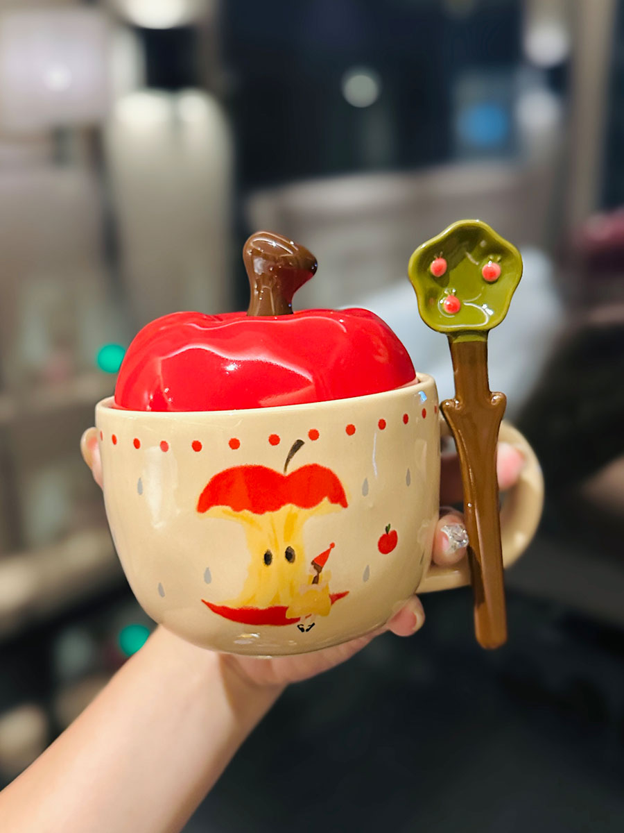 Charming Apple Ceramic Mug with Lid and Spoon - Perfect for Home Use, Ideal Girls' Coffee Cup, Great Graduation Gift