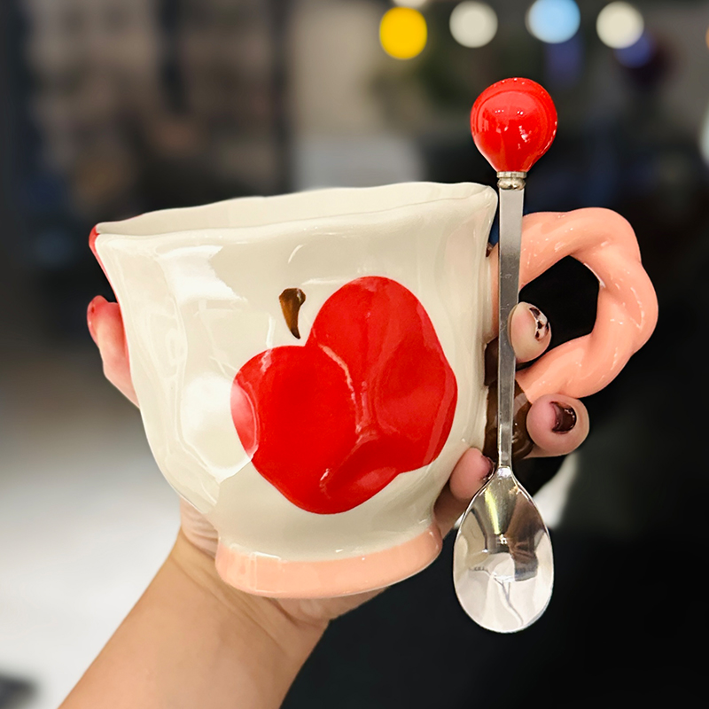 Charming Apple Ceramic Mug with Lid and Spoon - Perfect for Home Use, Ideal Girls' Coffee Cup, Great Graduation Gift
