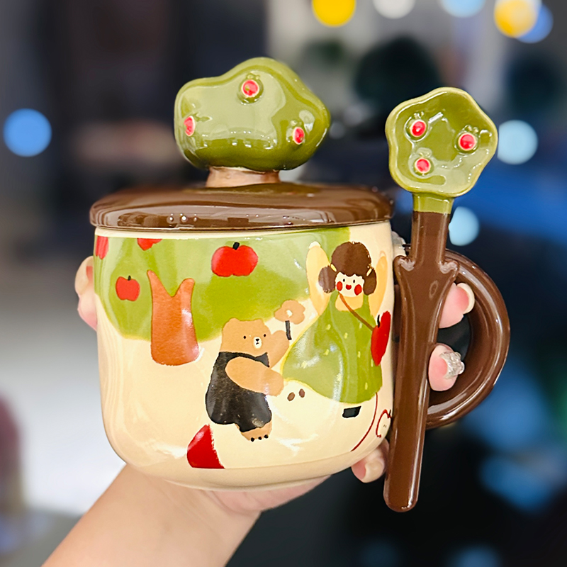 Charming Apple Ceramic Mug with Lid and Spoon - Perfect for Home Use, Ideal Girls' Coffee Cup, Great Graduation Gift