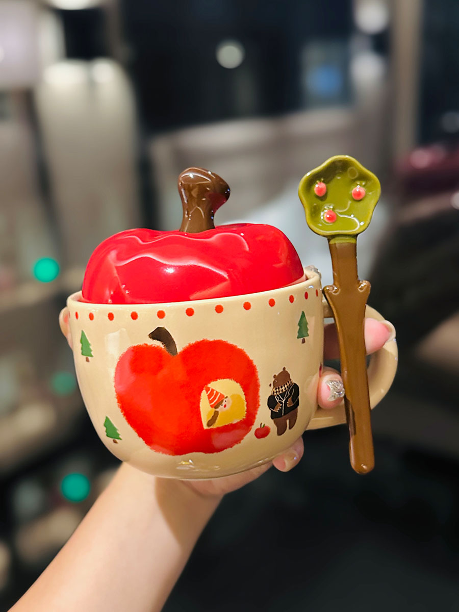 Charming Apple Ceramic Mug with Lid and Spoon - Perfect for Home Use, Ideal Girls' Coffee Cup, Great Graduation Gift