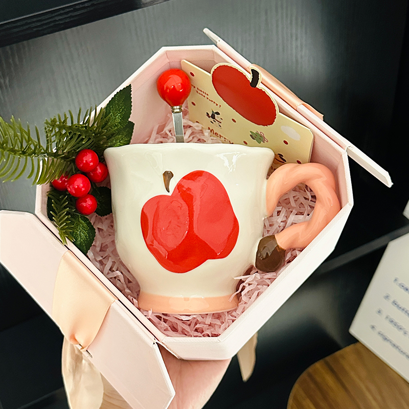 Charming Apple Ceramic Mug with Lid and Spoon - Perfect for Home Use, Ideal Girls' Coffee Cup, Great Graduation Gift