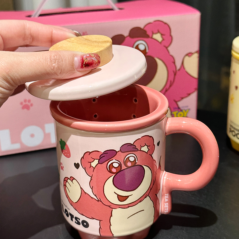 Charming Winnie the Pooh Ceramic Mug with Lid & Filter - Cute Water Separation Cup for Tea Brewing, Perfect for Office Use