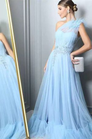 Blue One-shoulder Feather Wedding Dress